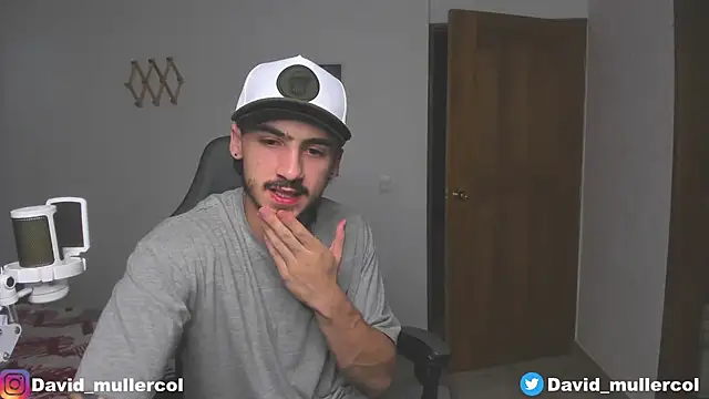 Snapshot of David_Brown18 chatting on January 9, 2025, 11:02 pm David Brown18 online show from January 9, 2025, 11:02 pm