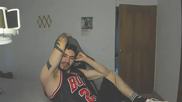 Snapshot of David_Brown18 chatting on January 21, 2025, 10:19 pm David Brown18 online show from January 21, 2025, 10:19 pm