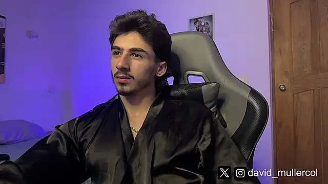 Snapshot of David_Brown18 chatting on February 26, 2025, 6:43 pm David Brown18 online show from February 26, 2025, 6:43 pm