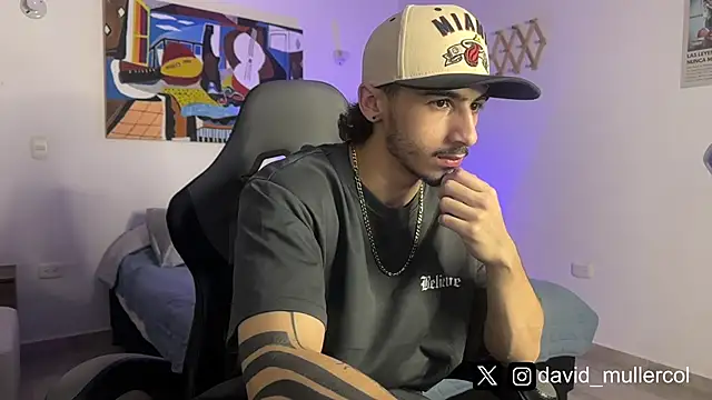 Snapshot of David_Brown18 chatting on March 1, 2025, 12:17 am David Brown18 online show from March 1, 2025, 12:17 am