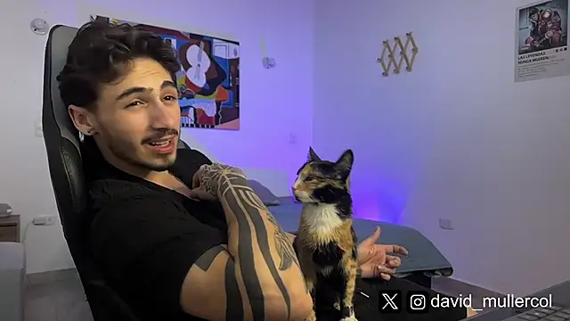 Snapshot of David_Brown18 chatting on March 2, 2025, 10:05 pm David Brown18 online show from March 2, 2025, 10:05 pm