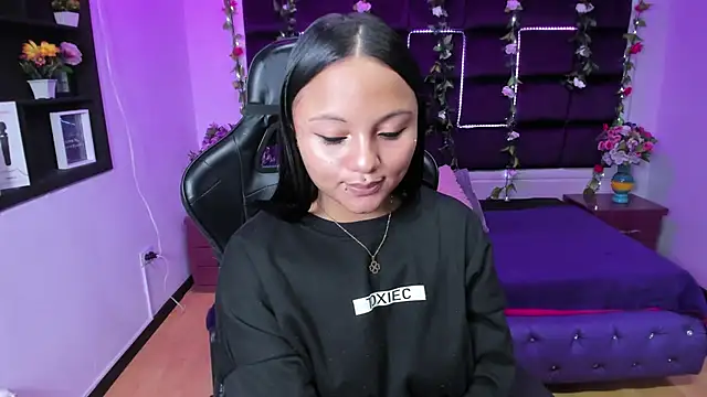 sweelanna   online show from December 20, 2024, 9:43 am