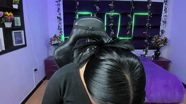 sweelanna   online show from February 12, 2025, 9:31 am