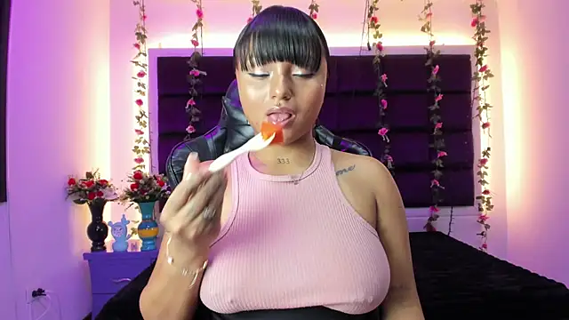 sweelanna   online show from July 14, 2026, 2:05 am