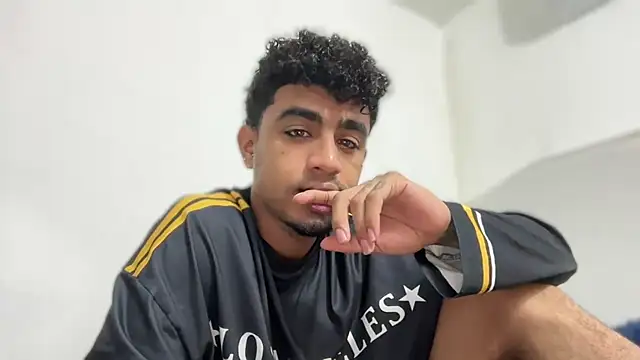 dominic brandd23 online show from September 17, 2025, 9:16 pm