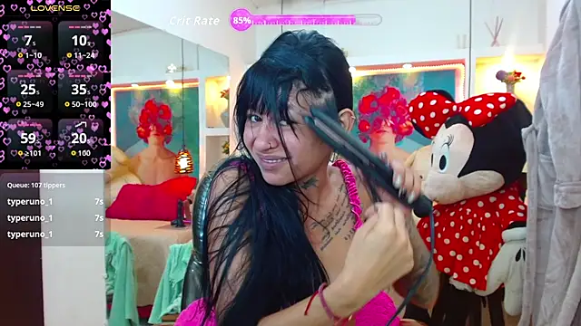 lorenapinto online show from October 13, 2025, 11:27 pm