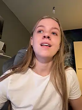 candy maggie online show from November 24, 2025, 5:45 pm