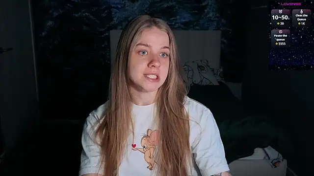 Snapshot of candy_maggie chatting on April 11, 2026, 5:17 pm candy maggie online show from April 11, 2026, 5:17 pm