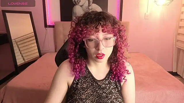 Snapshot of _Androm3da_ chatting on July 19, 2026, 12:31 pm Androm3da online show from July 19, 2026, 12:31 pm