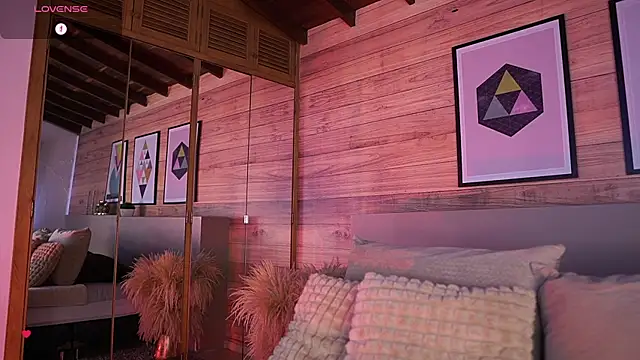 Snapshot of AmmyScott chatting on November 14, 2025, 7:45 pm AmmyScott online show from November 14, 2025, 7:45 pm