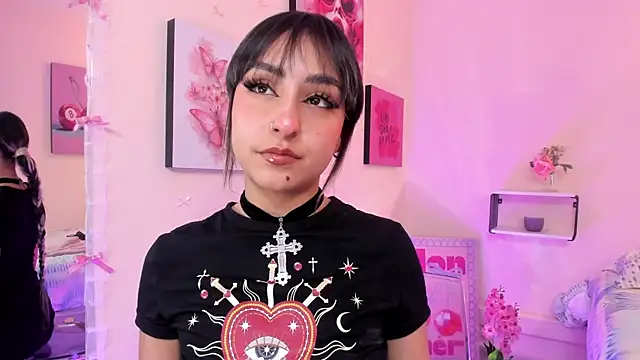 MaveParks  online show from December 4, 2025, 12:03 pm