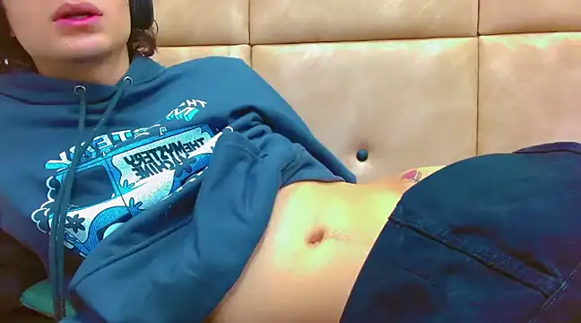 Sr BonnyEthan online show from December 28, 2024, 4:52 pm