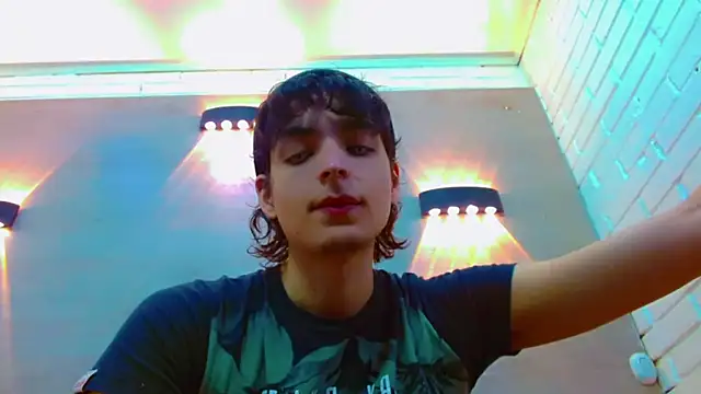 Sr BonnyEthan online show from November 24, 2025, 1:55 pm