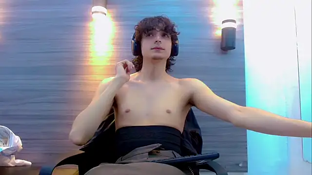 Sr BonnyEthan online show from March 12, 2026, 12:55 pm