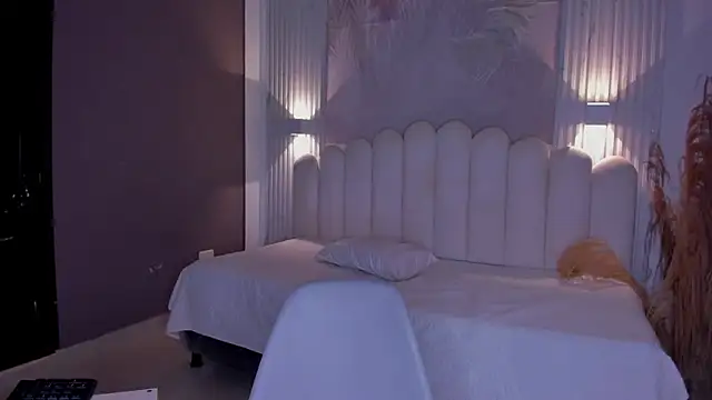 NastassjaCandy online show from December 5, 2025, 7:10 pm