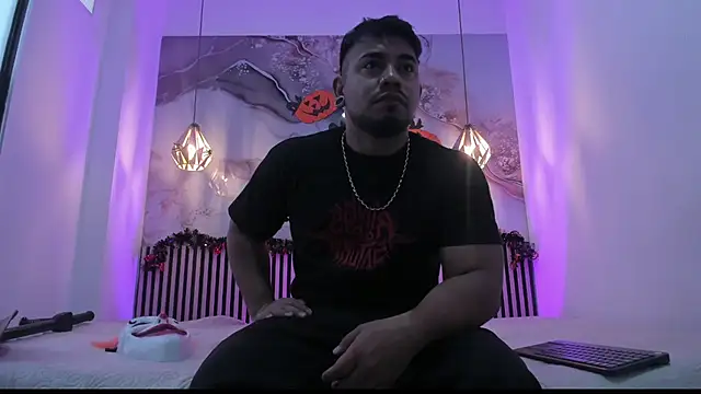 BrianMalonee online show from October 29, 2025, 12:18 pm