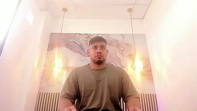 BrianMalonee online show from November 28, 2025, 11:57 am