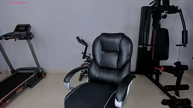 AlessaRomero online show from March 9, 2026, 8:02 pm