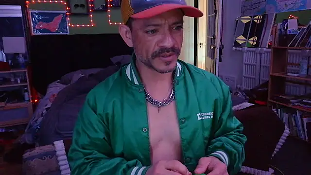 Snapshot of Tony_Torrente chatting on December 16, 2025, 4:45 pm Tony Torrente online show from December 16, 2025, 4:45 pm