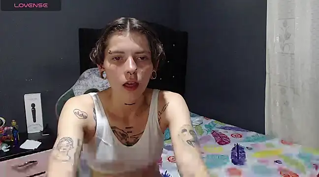 pretty cristal69 online show from December 4, 2024, 12:30 am