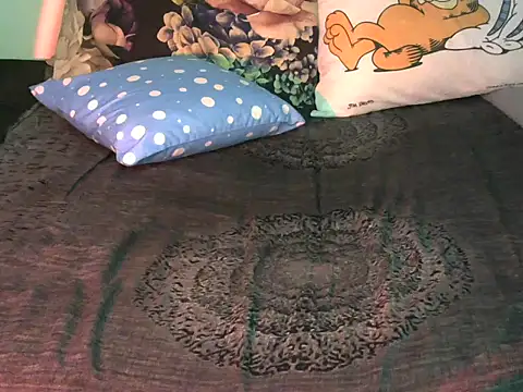 Snapshot of Bella_cute01 chatting on February 28, 2026, 5:14 pm Bella cute01 online show from February 28, 2026, 5:14 pm