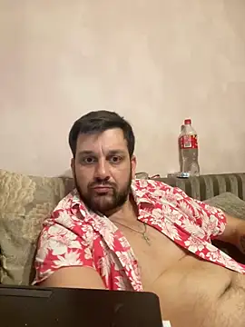 Snapshot of MaeltraJoy chatting on December 6, 2024, 9:35 pm MaeltraJoy online show from December 6, 2024, 9:35 pm