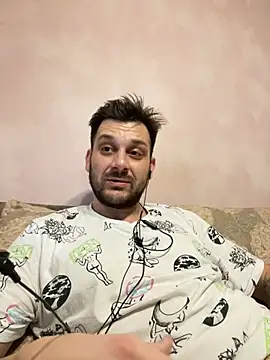 Snapshot of MaeltraJoy chatting on January 31, 2025, 9:48 pm MaeltraJoy online show from January 31, 2025, 9:48 pm