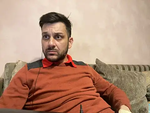 Snapshot of MaeltraJoy chatting on February 2, 2025, 5:59 pm MaeltraJoy online show from February 2, 2025, 5:59 pm