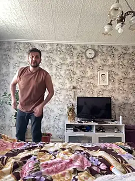 Snapshot of MaeltraJoy chatting on October 1, 2025, 11:16 am MaeltraJoy online show from October 1, 2025, 11:16 am