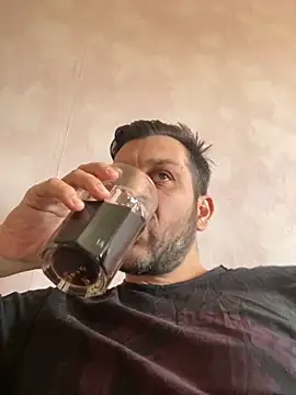 Snapshot of MaeltraJoy chatting on October 6, 2025, 10:45 am MaeltraJoy online show from October 6, 2025, 10:45 am