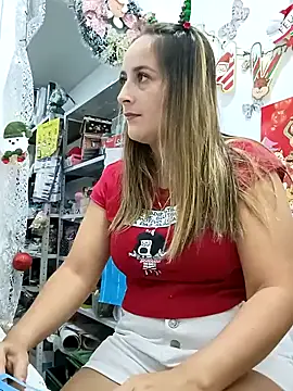 Snapshot of Rousse92 chatting on December 11, 2024, 10:27 pm Rousse92 online show from December 11, 2024, 10:27 pm