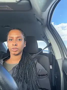 Your Paris online show from February 22, 2025, 4:51 pm