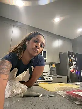 Your Paris online show from October 24, 2025, 12:30 am