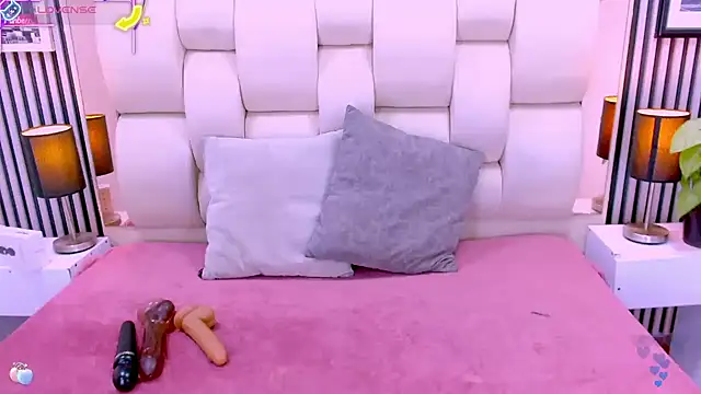 sarah cream online show from December 14, 2025, 5:57 am