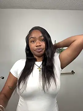 Snapshot of skylarrylee chatting on November 3, 2025, 7:53 am skylarrylee online show from November 3, 2025, 7:53 am