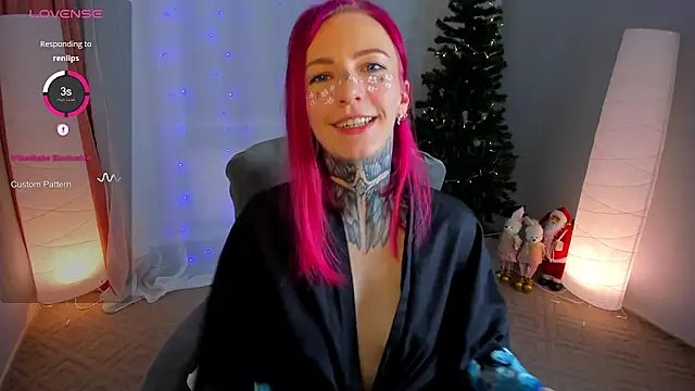 Snapshot of Roxy_____ chatting on December 13, 2024, 2:43 am Roxy      online show from December 13, 2024, 2:43 am