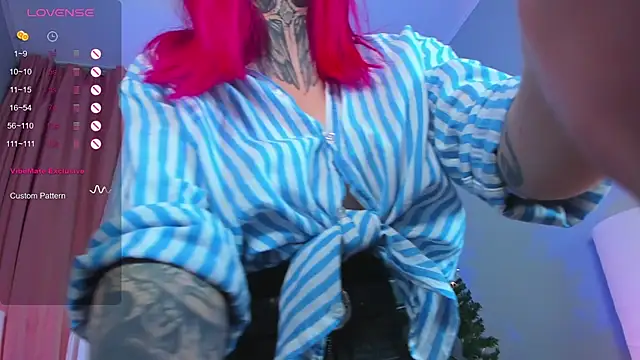 Snapshot of Roxy_____ chatting on January 5, 2025, 2:38 am Roxy      online show from January 5, 2025, 2:38 am