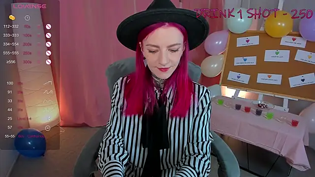 Snapshot of Roxy_____ chatting on February 7, 2025, 8:31 pm Roxy      online show from February 7, 2025, 8:31 pm