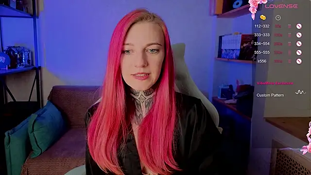 Snapshot of Roxy_____ chatting on September 28, 2025, 8:47 pm Roxy      online show from September 28, 2025, 8:47 pm