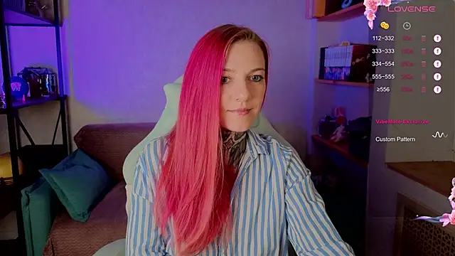 Snapshot of Roxy_____ chatting on October 25, 2025, 8:58 pm Roxy      online show from October 25, 2025, 8:58 pm