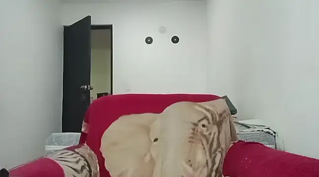 lucydreamm online show from January 24, 2025, 2:28 am