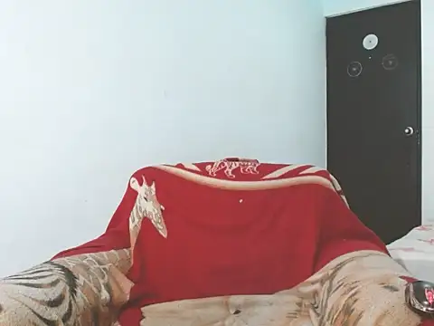 lucydreamm online show from March 22, 2026, 9:29 pm