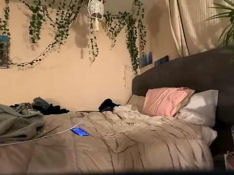 magicalc00ch online show from November 9, 2025, 5:06 am