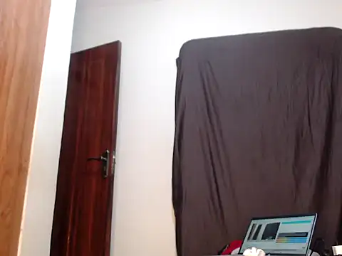 Snapshot of wetpussy_ebony chatting on June 28, 2026, 9:26 am wetpussy ebony online show from June 28, 2026, 9:26 am