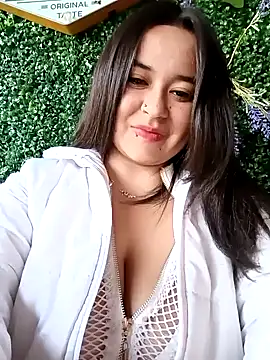 Cristal  04 online show from December 16, 2024, 10:24 pm