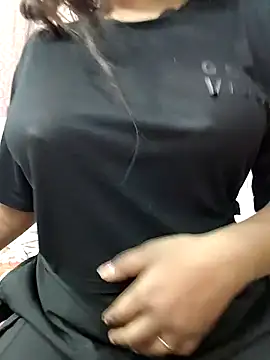 Snapshot of MohiniHott chatting on November 22, 2025, 6:34 am MohiniHott online show from November 22, 2025, 6:34 am