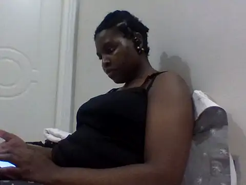 Snapshot of queenzuena chatting on July 29, 2026, 7:23 pm queenzuena online show from July 29, 2026, 7:23 pm