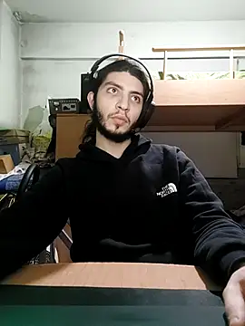 kleineid77 online show from January 3, 2025, 11:33 pm