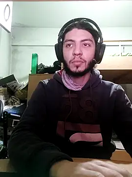 kleineid77 online show from February 25, 2025, 5:15 pm