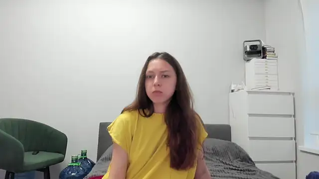 Adela Vetta online show from May 19, 2026, 5:52 pm